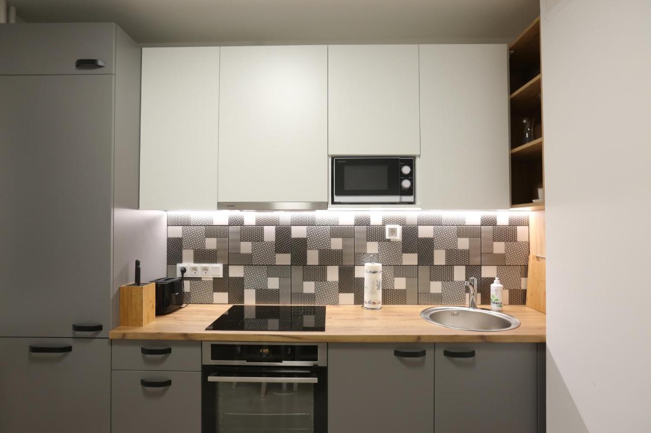 Comfy 2 Room Apartment - Free Parking - 350Mbps Wifi - Netflix Kaunas Exterior photo
